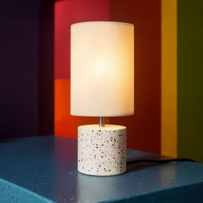Betonové stolní lampy